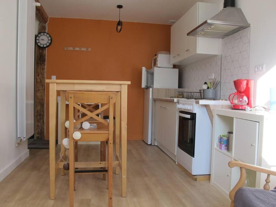 Apartment Poligny, Centre